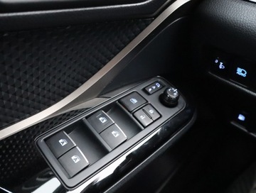 Toyota C-HR I Crossover 1.8 Hybrid 122KM 2018 Toyota C-HR 1.8 Hybrid, Automat, Navi, Klima, zdjęcie 15