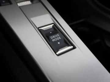 Peugeot 408 Crossover Plug-In 1.6 Plug-In Hybrid 180KM 2024 Peugeot 408 PHEV automat vitual cocpit navi klima, zdjęcie 31