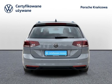 Volkswagen Passat B8 Variant Facelifting 2.0 TDI SCR 150KM 2022 Volkswagen Passat Variant APP | LED | Kamera Cofan, zdjęcie 3
