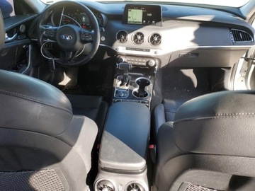Kia Stinger Liftback 2.0 T-GDI 255KM 2018 Kia Stinger Premium 2018 2.0l 2.0 Benzyna 255KM, zdjęcie 8