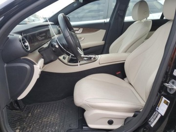 Mercedes Klasa E W213 2020 Mercedes-Benz Klasa E 2020r., E350 4MATIC, od ubezpieczalni 2.0 Benzyna, zdjęcie 6