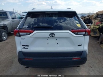 Toyota 2023 Toyota RAV4 2023r., XLE, od ubezpieczalni 2.5 Benzyna 203KM, zdjęcie 5