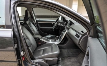 Volvo V70 III Kombi Facelifting 2.0 D4 DRIVE-E 181KM 2014 Volvo V70 2,0d (181KM) Automat Bezwypadkowy Lift 2014 r. 2.0 Diesel 181KM, zdjęcie 11