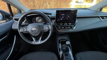 Toyota Corolla XII Sedan Facelifting 1.5 VVT-i 125KM 2023 Toyota Corolla 1.5 Benzyna 125 km tylko 32 tys. przebiegu 1.5 Benzyna 125KM, zdjęcie 8