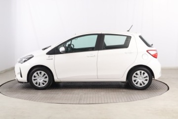 Toyota Yaris III Hatchback 5d Facelifting 2017 1.5 Hybrid 100KM 2020 Toyota Yaris 1.5 Hybrid, Salon Polska, zdjęcie 2