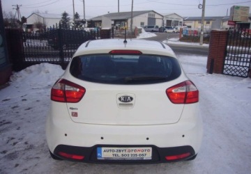 Kia Rio III Hatchback 3d 1.2 DOHC CVVT 85KM 2012 Kia Rio Kia Rio III Salon PL 1.2 Benzyna 86KM, zdjęcie 7
