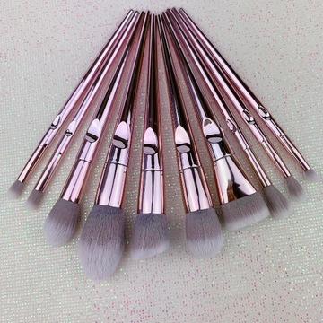 НАБОР ПРОФЕССИОНАЛЬНЫХ КИСТЕЙ ДЛЯ МАКИЯЖА Набор кистей из 10 шт.