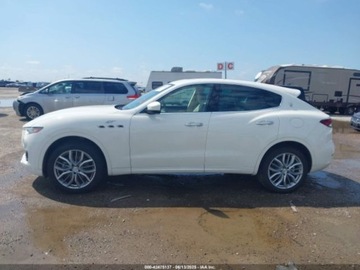 Maserati Levante 2022 Maserati Levante GT 2022 3.0l 3.0 Benzyna 345KM, zdjęcie 2