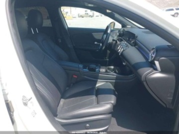 Mercedes Klasa A W177/V177 2021 Mercedes-Benz Klasa A 220 2021 2.0l 2.0 Benzyna 188KM, zdjęcie 9