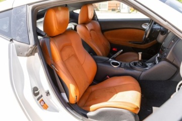 Nissan 370Z 2009 Nissan 370 Z Touring Coupe 2009 3.7 Benzyna 332KM, zdjęcie 16