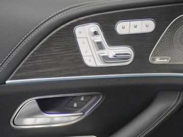Mercedes GLE V167 SUV Facelifting 3.0 450d 367KM 2025 MERCEDES-BENZ GLE 450 d 4-Matic AMG Line 3.0 (367KM) 2025, zdjęcie 12