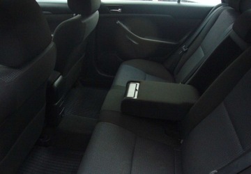 Toyota Avensis II Sedan 2.0 D-4D 126KM 2008 Toyota Avensis Toyota Avensis II Salon PL 2.0 Diesel 126KM, zdjęcie 12
