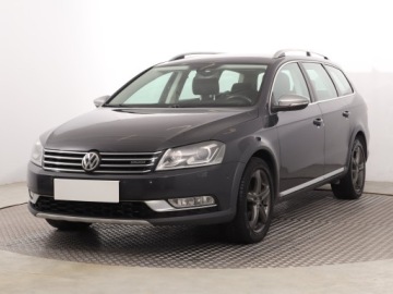 Volkswagen Passat B7 Variant 2.0 TDI CR DPF BlueMotion 170KM 2012 VW Passat 2.0 TDI, Salon Polska, 167 KM, 4X4, zdjęcie 1