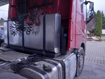 ТОПЛИВНЫЙ БАК ЗА КАБИНОЙ