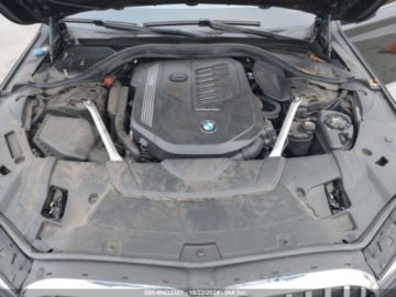 BMW Seria 7 G70 2022 BMW Seria 7 740i, 2022r., 3.0L 3.0 Benzyna 335KM, zdjęcie 9