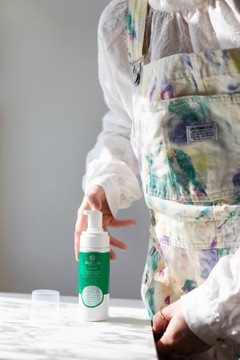 BasicLab Очищающая пенка для лица от прыщей и чувствительной кожи 150 мл