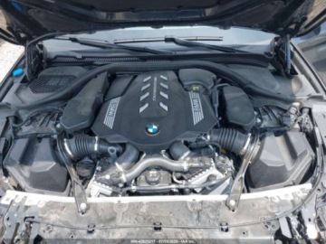 BMW Seria 5 G30-G31 2022 BMW Seria 5 M550i xDrive 2022 4.4l 4.4 Benzyna 523KM, zdjęcie 8