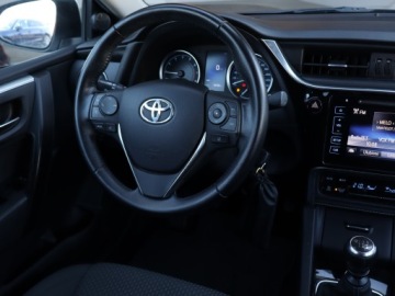 Toyota Corolla XI Sedan 1.6 Valvematic 132KM 2016 Toyota Corolla 1.6 Valvematic, Salon Polska, zdjęcie 6