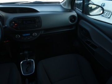 Toyota Yaris IV Hatchback 1.5 Hybrid Dynamic Force 116KM 2020 Toyota Yaris 1.5 VVT-i Hybrid, Salon Polska, zdjęcie 7