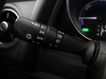 Toyota Auris II Touring Sports Facelifting 1.8 Hybrid 136KM 2016 Toyota Auris HEV automat navi kamera cofania, zdjęcie 31