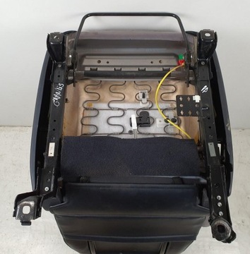 SEDADLO PRAVÝ PŘEDNÍ SPOLUJEZDCE MITSUBISHI GRANDIS EURO