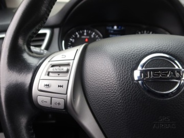 Nissan Qashqai II Crossover 1.2 DIG-T 115KM 2016 Nissan Qashqai 1.2 DIG-T, Salon Polska, zdjęcie 17