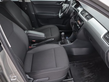 Skoda Rapid II Spaceback 1.6 TDI 115KM 2016 Skoda Rapid Spaceback 1.6 TDI, Salon Polska, zdjęcie 8
