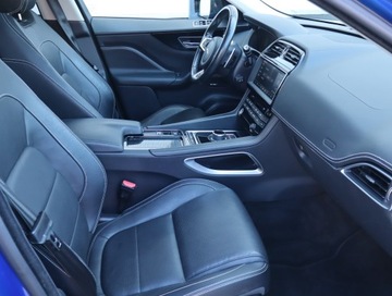 Jaguar F-Pace SUV 2.0 iD4 240KM 2018 Jaguar F-Pace 25d AWD, Salon Polska, Serwis ASO, zdjęcie 8