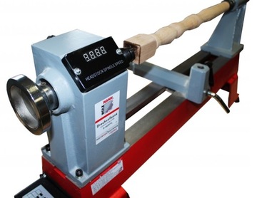 ТОКАРНЫЙ СТАНОК ПО ДЕРЕву 230В с токарным станком + долото