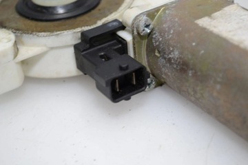 MOTOREK ZVEDÁNÍ OKNO LEVÝ PŘEDNÍ SAAB 93 9-3 2PIN