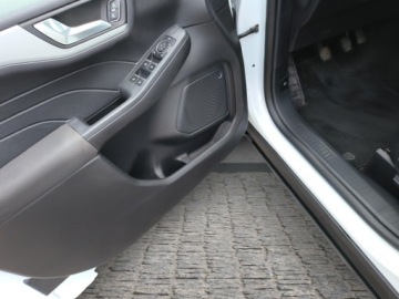 Ford Kuga III SUV 1.5 EcoBoost 150KM 2022 Ford Kuga 1.5 EcoBlue, zdjęcie 16