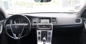 Volvo V60 I Kombi Facelifting 2.0 D3 DRIVE-E 150KM 2016 Volvo V60 2.0 150KM SUMMUM 2 Wlasciciel Serwisowany 2.0 Diesel 150KM, zdjęcie 12