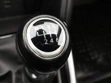 Mazda CX-3 Crossover 2.0 SKY-G 120KM 2017 MAZDA CX-3 Skyactiv, 2.0 120KM, Manual, Nawigacja, Podgrzewane fotele, zdjęcie 11