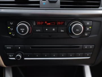 BMW X3 F25 SUV 2.0 20i 184KM 2012 BMW X3 xDrive20i, 4X4, VAT 23%, Xenon, Bi-Xenon, zdjęcie 12