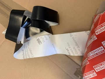 COROLLA E12 02- NAKLEJKA DRZWI TYŁ LEWE