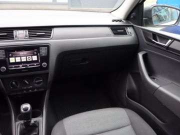 Skoda Rapid II Liftback Facelifting 1.0 TSI 110KM 2017 Skoda Rapid 1.0 TSI, Salon Polska, Klima, Tempomat, zdjęcie 7