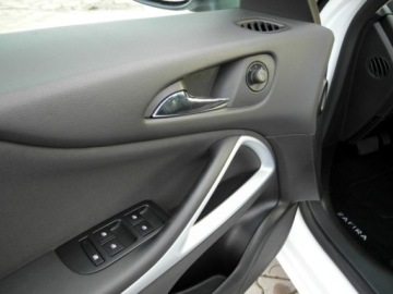 Opel Zafira C Tourer 2.0 CDTI ECOTEC 165KM 2014 Opel Zafira Tempomat Xenon Klimatronik Led 2.0 Diesel 165KM, zdjęcie 28