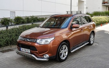 Mitsubishi Outlander III SUV 2.2 DOHC DI-D 150KM 2012 Mitsubishi Outlander 4x4 Bezwypadkowy Skory 7-osobowy 2.3 Diesel 150KM