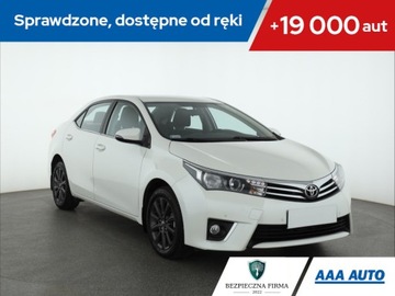 Toyota Corolla XI Sedan 1.6 Valvematic 132KM 2015 Toyota Corolla 1.6 Valvematic, Salon Polska