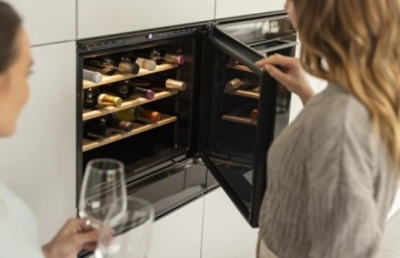 Szuflada winiarkę Franke FMY14WCRDBK SOMMELIER + Winiarka Mythos FMY24WCRBK