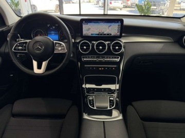 Mercedes GLC C253 SUV Facelifting 2.0 200d 163KM 2022 Mercedes-Benz GLC 4 Matic Kamera cofania CarPlayAndroid Auto Nawigacja, zdjęcie 12