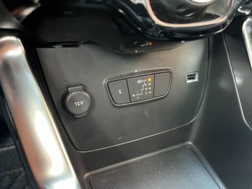 Citroen C3 Aircross  I Crossover Facelifting 1.2 PureTech 130KM 2024 Citroen C3 Aircross 1.2 benzyna 130 KM automat 17 tys. km zarej w PL, zdjęcie 18