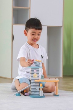 Вертолетные автомобили на стоянке Viga в аэропорту