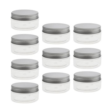 10 упаковок прозрачных пластиковых контейнеров.