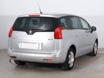 Peugeot 5008 I Minivan 2.0 HDi FAP 150KM 2011 Peugeot 5008 2.0 HDI, 7 miejsc, Klima, zdjęcie 4