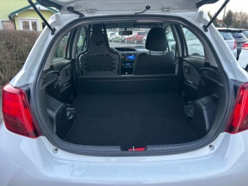 Toyota Yaris III Hatchback 5d Facelifting Hybrid 100KM 2016 Toyota Yaris hybrid-2-osobowy-Homol. ciężarowy-Automatic, zdjęcie 8