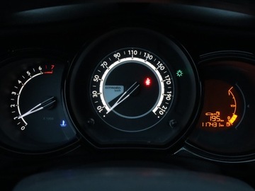 Citroen C3 II Hatchback facelifting 1.2 VTi 82KM 2014 Citroen C3 1.2 VTi, Salon Polska, Klima, zdjęcie 10