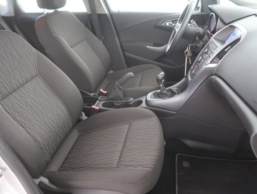 Opel Astra J GTC 1.4 Turbo ECOTEC 140KM 2013 Opel Astra 1.4 T, Navi, Klima, Tempomat, zdjęcie 8