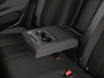 Peugeot 3008 II Crossover 1.5 BlueHDI 130KM 2019 Peugeot 3008 Niski przebieg Virtual Navi Czujniki, zdjęcie 38