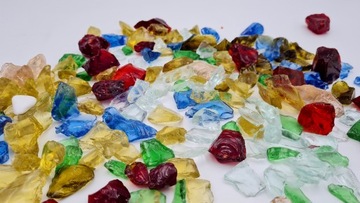 SZKŁO DEKORACYJNE KAMIEŃ SZKLANY BURSZTYN SZKŁO OGRODOWE GRYS 1kg 1-2cm